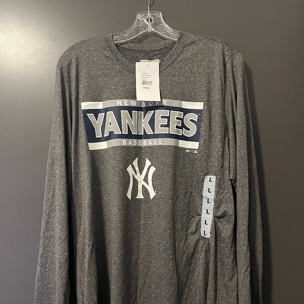 NWT New York Yankees Majestic Athletic Long Sleeve - Men's Size L